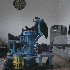 imaginext bat tech batcave